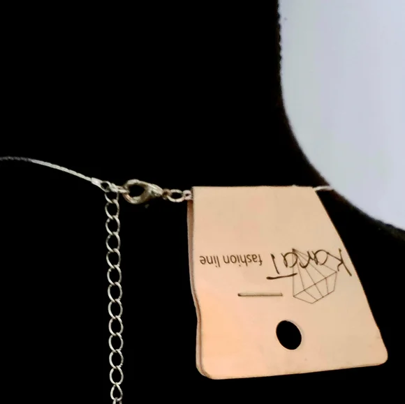 Floral choker - Picture 3 of 3